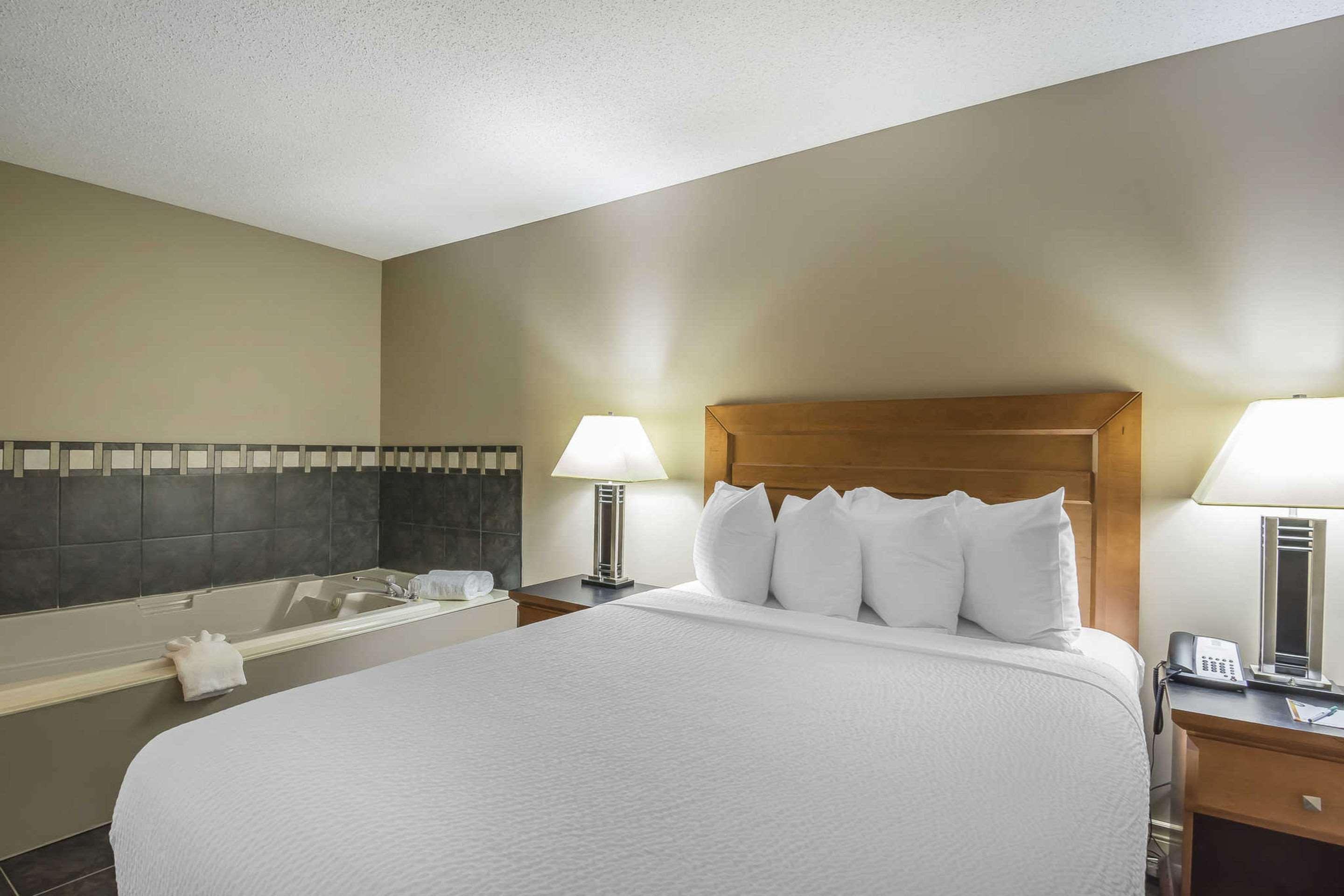Quality Inn West Edmonton Exterior foto